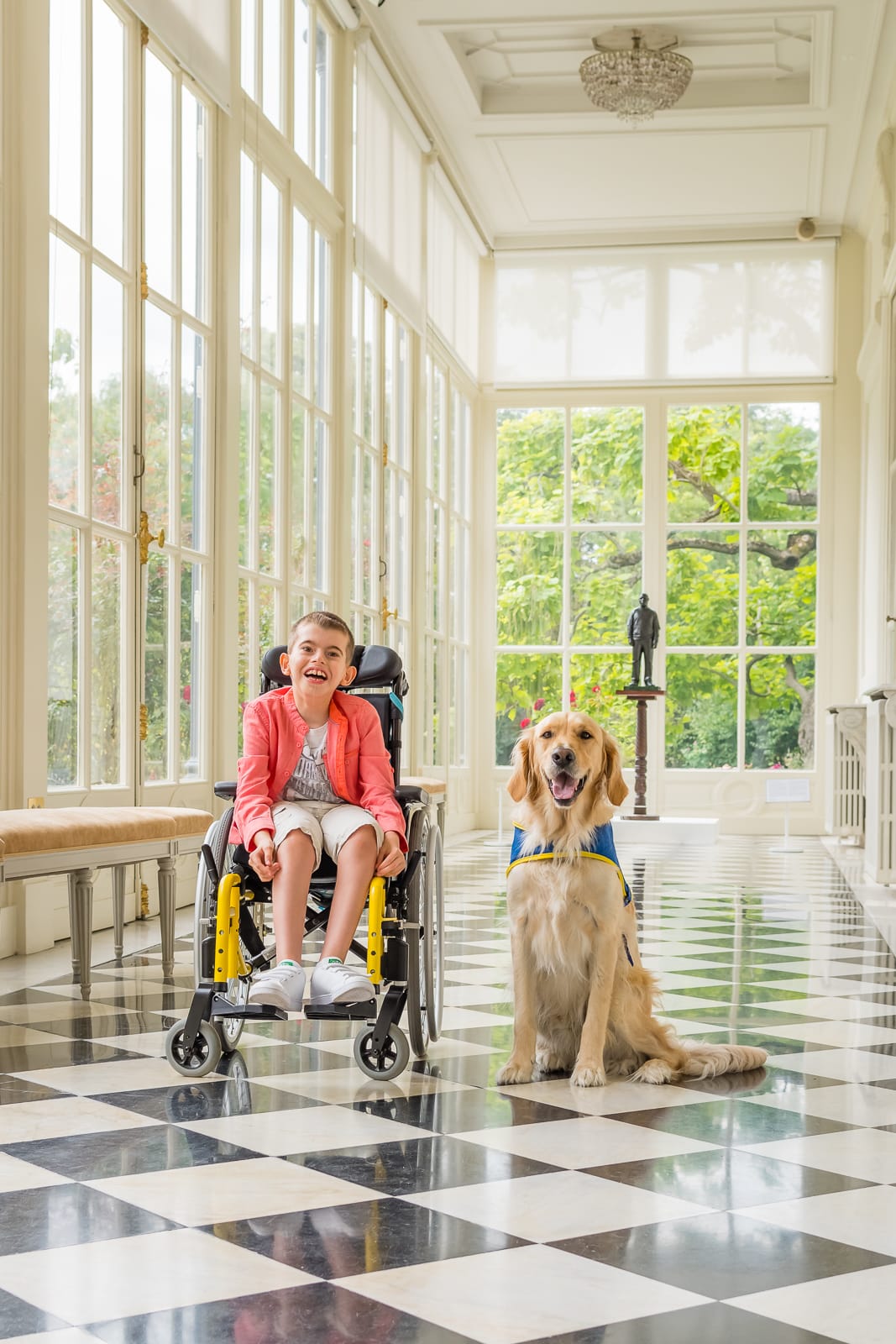 Noé et Mambo, son chien d'éveil
